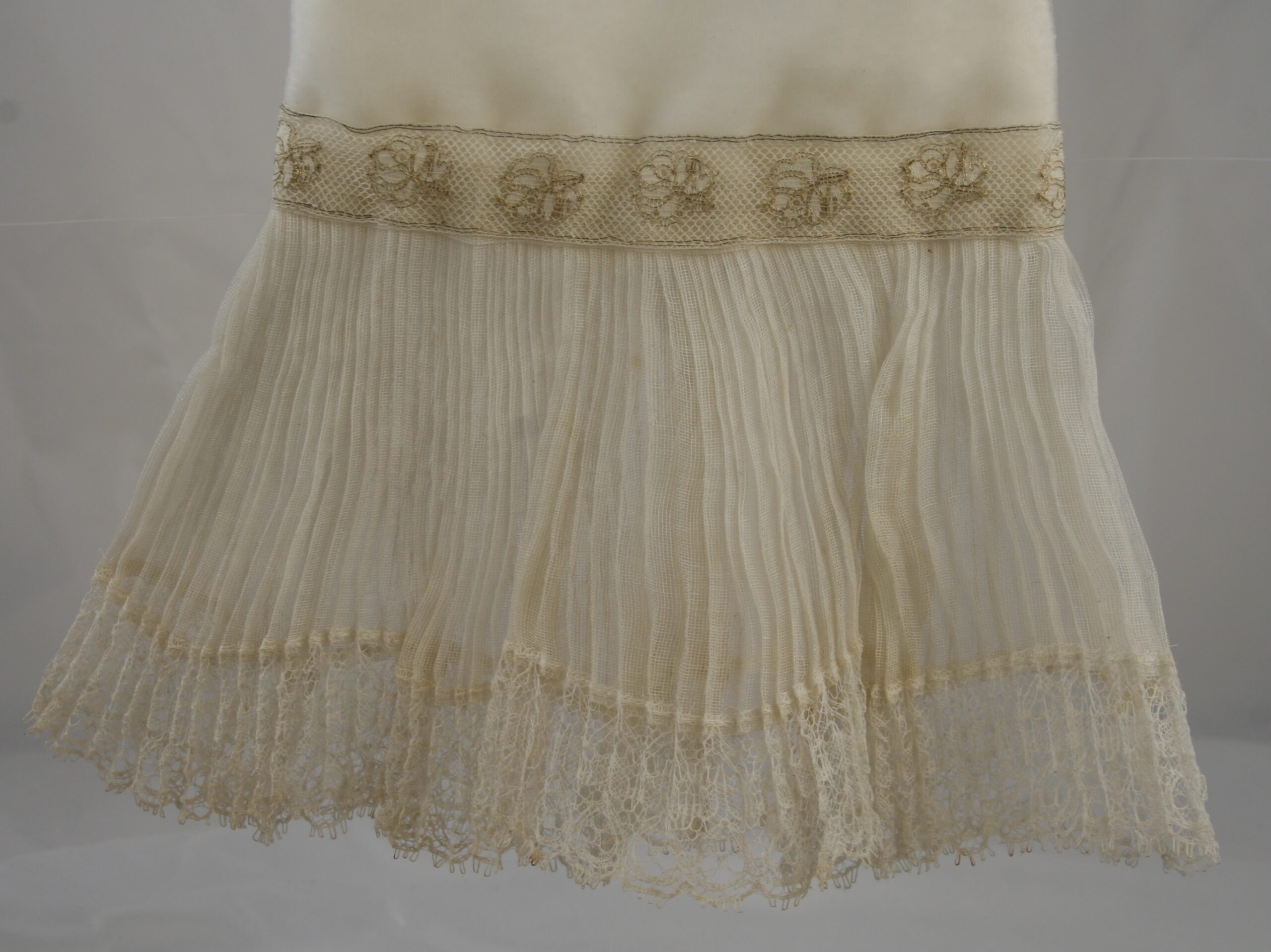 Wedding Handbag of Antique French Lace - Image 4