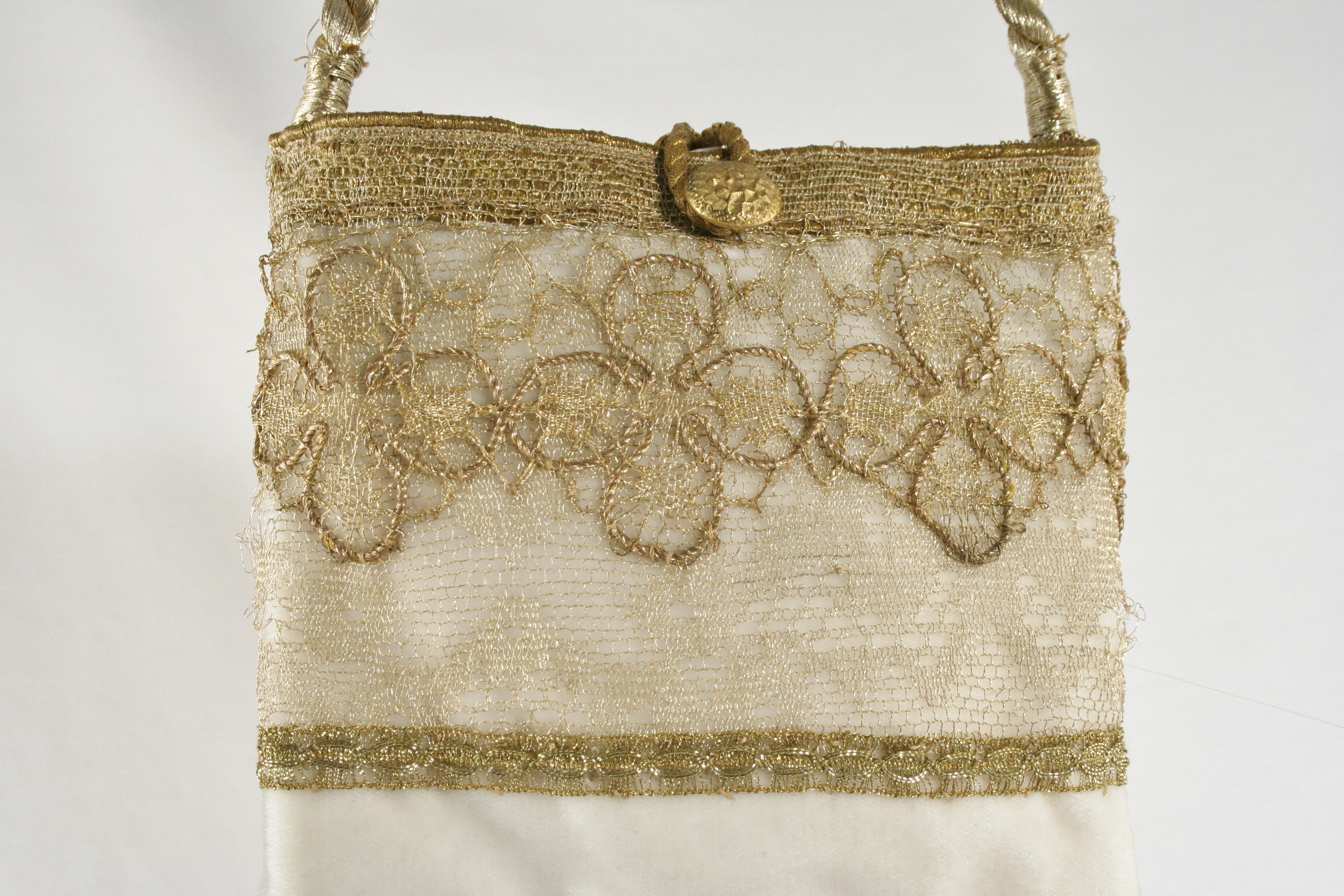 Antique Clover Lace Wedding Handbag - Image 3