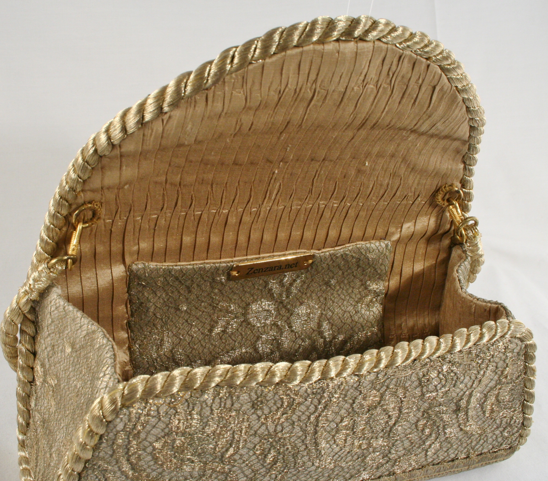 Special Antique Lace Clutch - Image 3