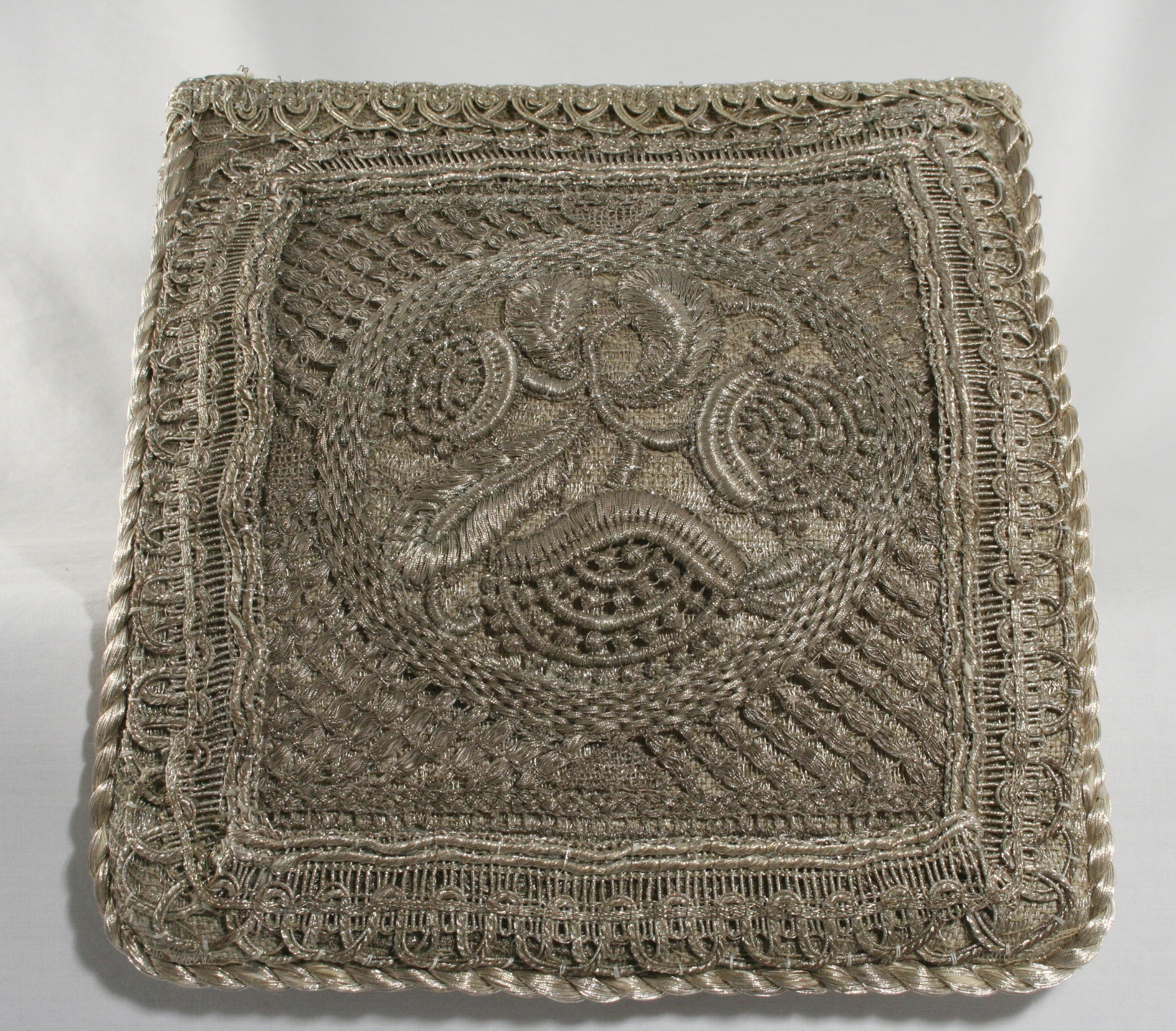 One-of-a-kind Antique Silver Lace Treasure - Image 2