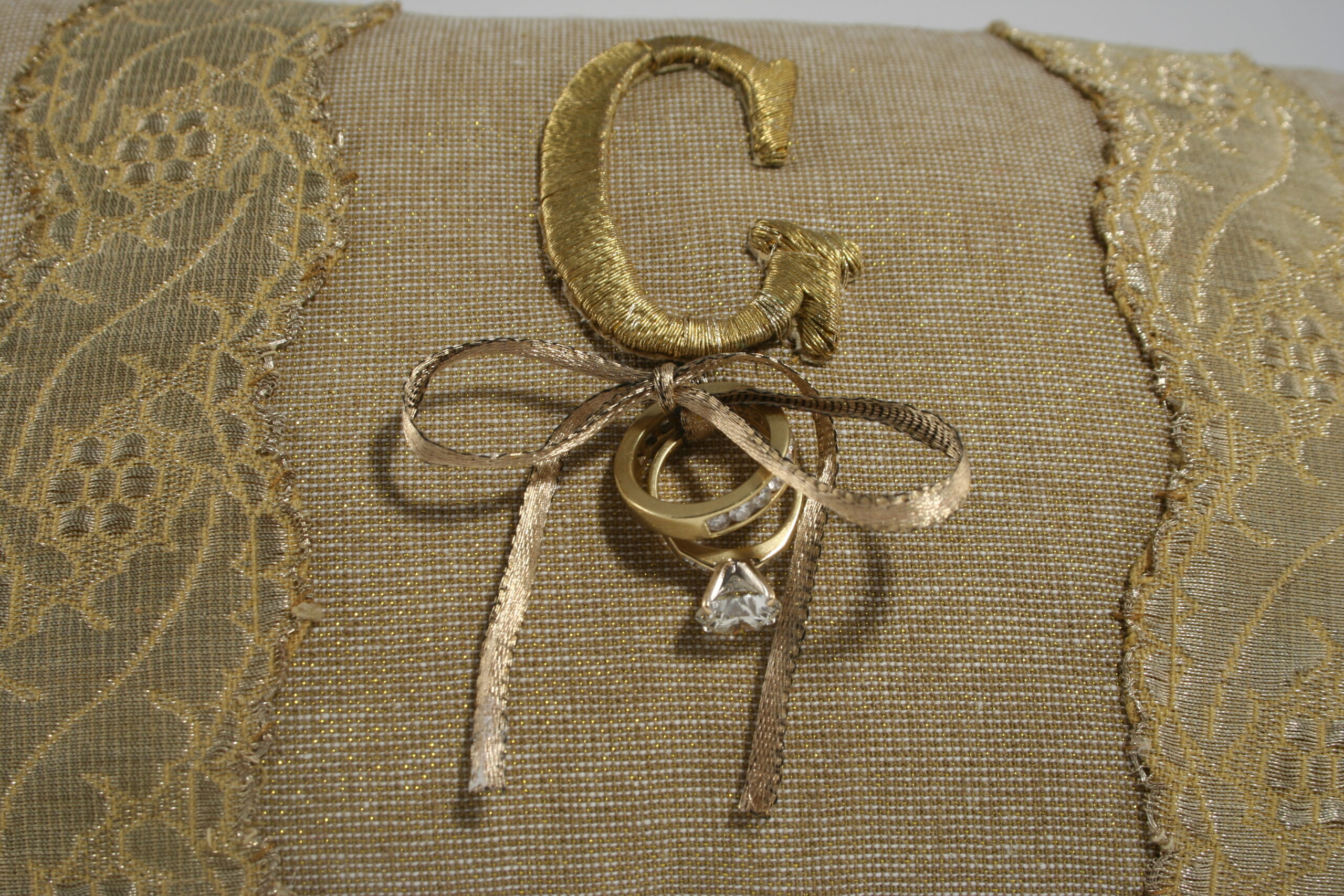 Ring Bearer's Pillow in Gold - Image 4